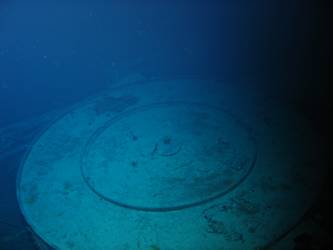 Turntable for aircraft catapult