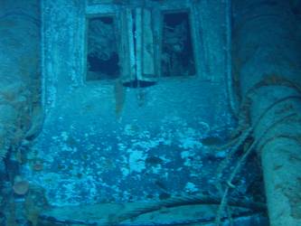 X turret. Note sighting ports open for gun layer