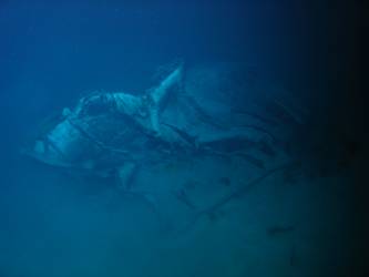 Wreckage on seabed near forward part of ship