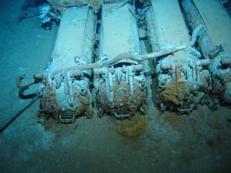 End caps of torpedo tubes