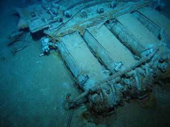 End caps of torpedo tubes