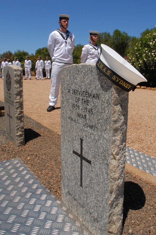 Grave of the Unknown Sailor with HMAS cap rested on top